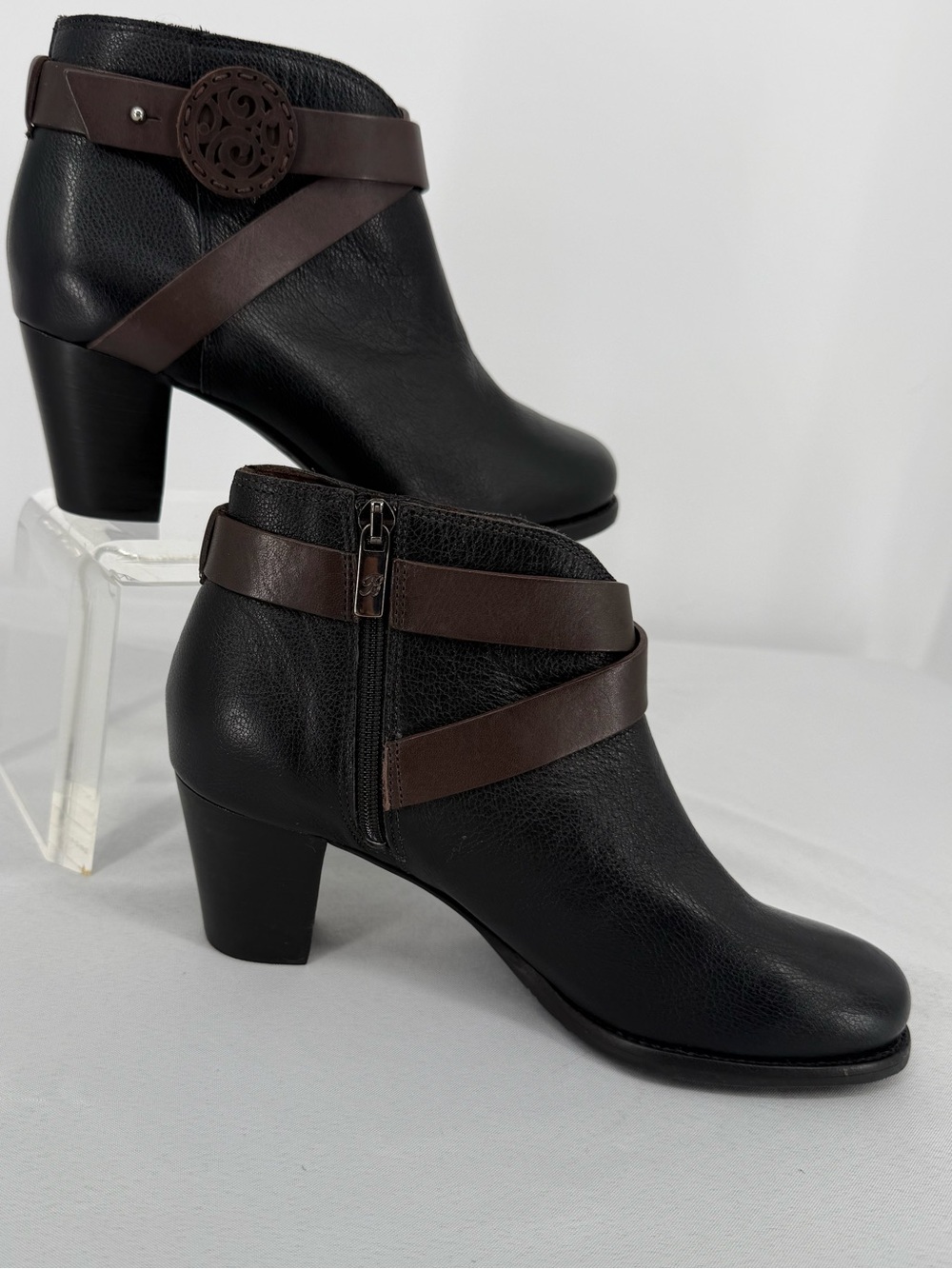 Brighton Gaucho Black Leather Ankle Booties with Brown Strap Detail Size 7.5 M